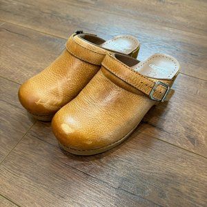 Dansko Ingrid Natural LeatherMule